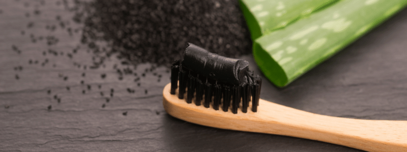 Does charcoal toothpaste really whiten teeth?